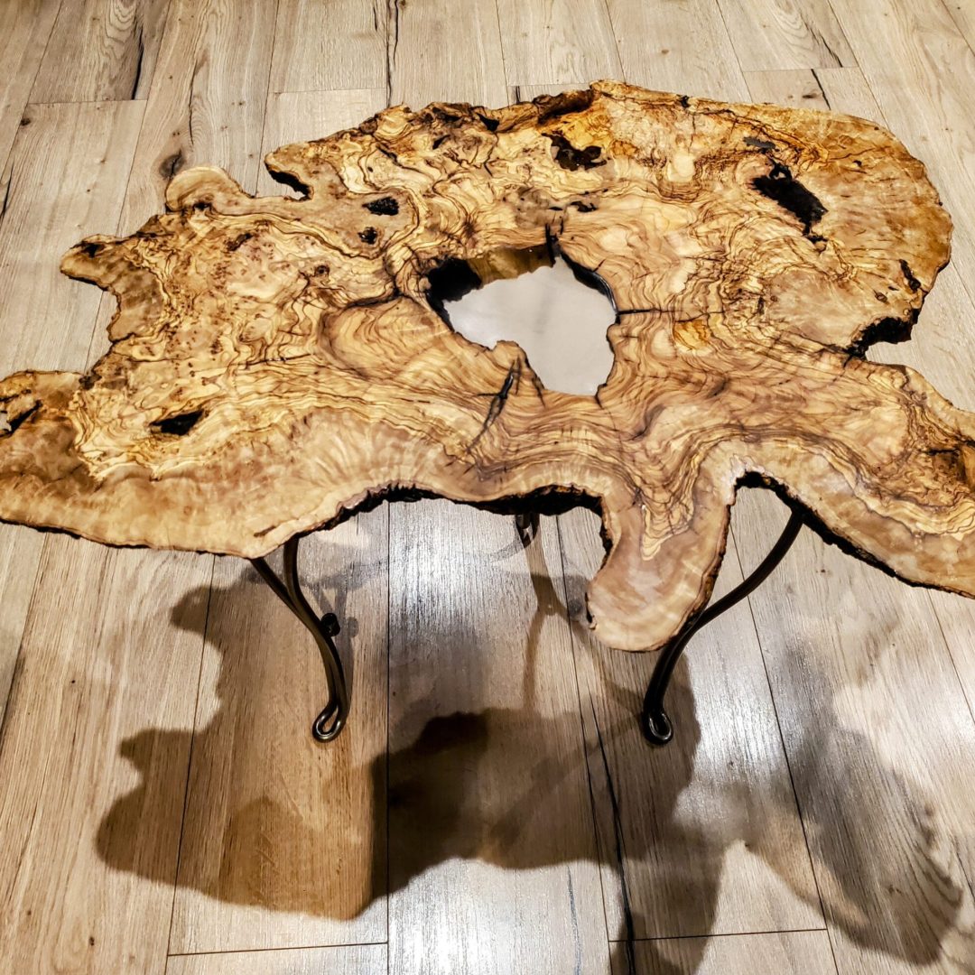 Table rivière époxy, table époxy sur mesure, table en bois et résine époxy, table rivière bois naturel, table époxy design, table moderne époxy, meuble époxy bois, table sur mesure en époxy, table résine époxy, meuble unique en résine, table artisanale époxy, table de salle à manger époxy, table époxy personnalisée, table rivière bois époxy, meuble contemporain époxy, table en bois époxy, design de table rivière époxy, création artisanale époxy, table en résine époxy sur mesure, table rivière bois et époxy, table avec résine époxy, meubles en bois et époxy, table basse époxy, îlot de cuisine époxy, décoration époxy, étagère époxy, tableau en époxy, plateau en époxy, mobilier époxy, déco en résine époxy, étagère sur mesure époxy, objet déco époxy