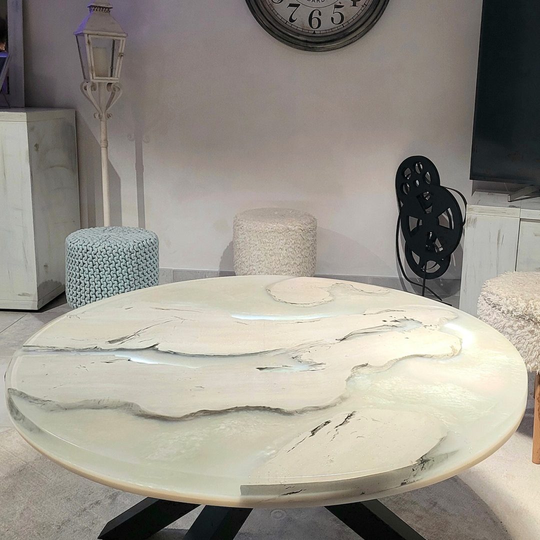 Table rivière époxy, table époxy sur mesure, table en bois et résine époxy, table rivière bois naturel, table époxy design, table moderne époxy, meuble époxy bois, table sur mesure en époxy, table résine époxy, meuble unique en résine, table artisanale époxy, table de salle à manger époxy, table époxy personnalisée, table rivière bois époxy, meuble contemporain époxy, table en bois époxy, design de table rivière époxy, création artisanale époxy, table en résine époxy sur mesure, table rivière bois et époxy, table avec résine époxy, meubles en bois et époxy, table basse époxy, îlot de cuisine époxy, décoration époxy, étagère époxy, tableau en époxy, plateau en époxy, mobilier époxy, déco en résine époxy, étagère sur mesure époxy, objet déco époxy